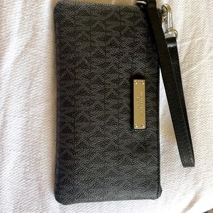 MK wristlet